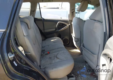 2011 Toyota Rav4 z USA, uszkodzony, nr VIN 2T3ZF4DV8BW064627